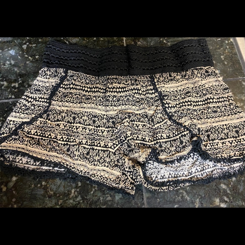 No Boundaries Shorts